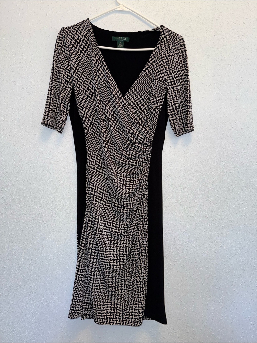 Ralph Lauren Black and White Patterned Midi Wrap Dress Short sleeve Ruched